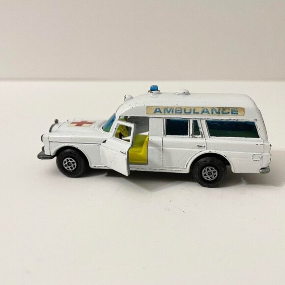 Matchbox Speed Kings Lesney Mercedes Benz Binz Ambulance K63 Diecast - Picture 15 of 16